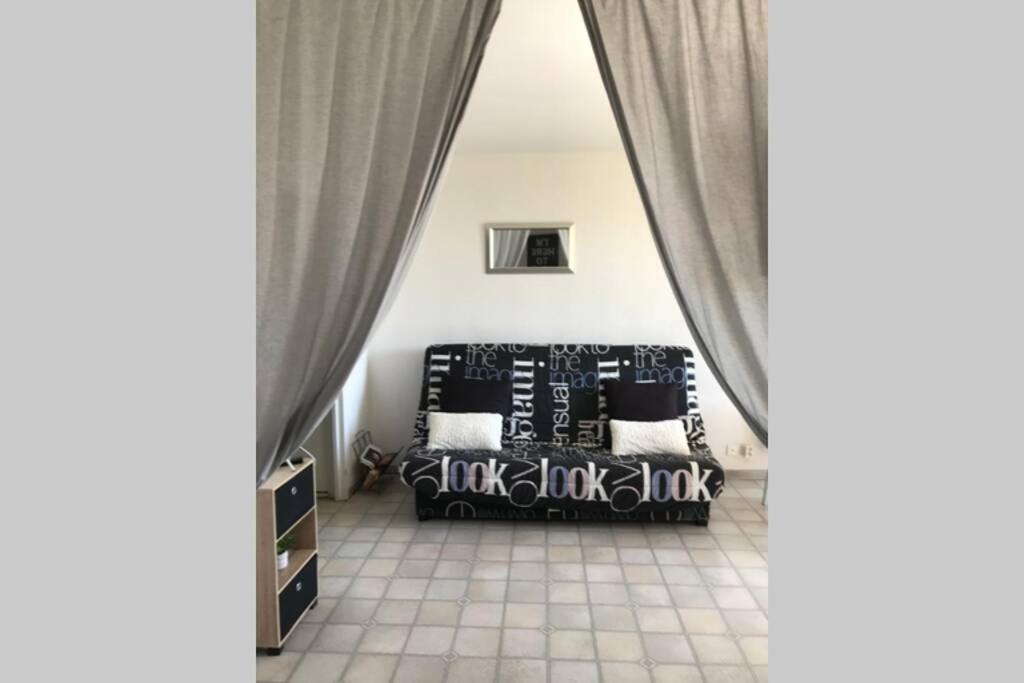 Studio Meuble Classe 2 Etoiles - 30M² Gréoux-les-Bains Buitenkant foto