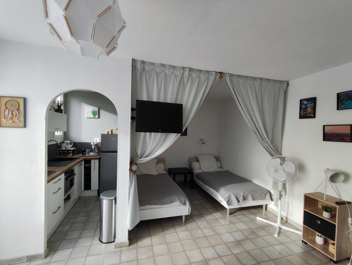 Studio Meuble Classe 2 Etoiles - 30M² Gréoux-les-Bains Buitenkant foto